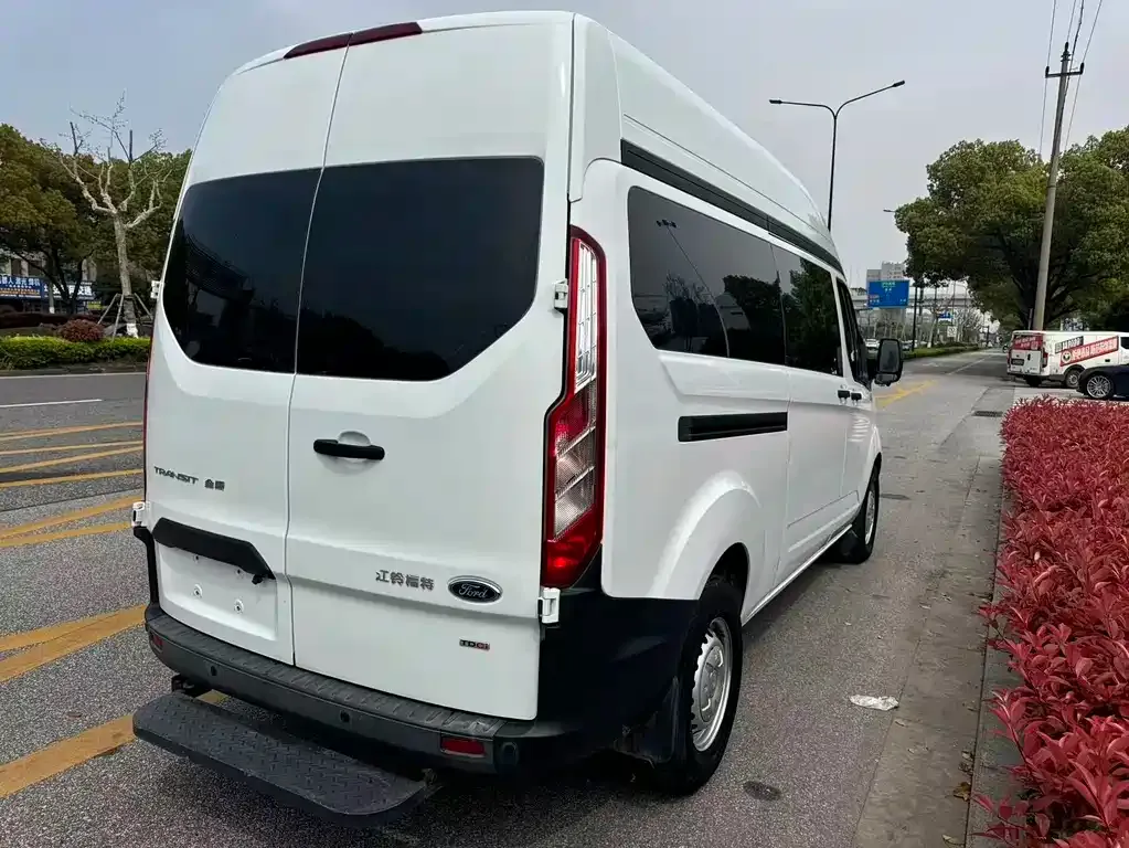 Ford Transit 2022 из CN, фото 3
