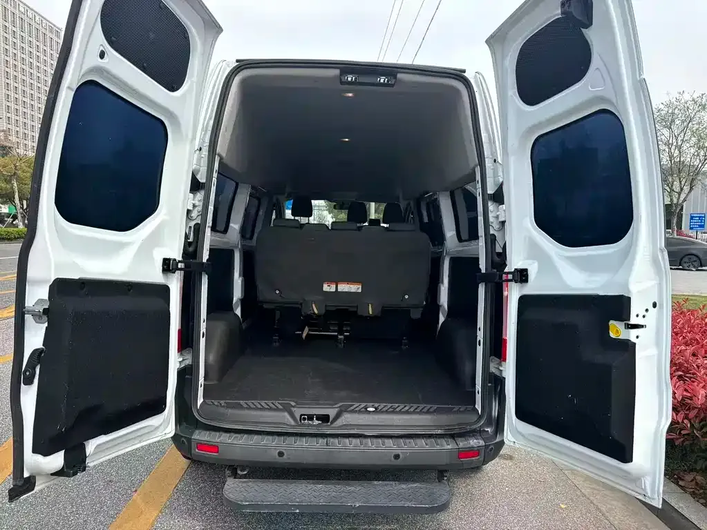 Ford Transit 2022 из CN, фото 5