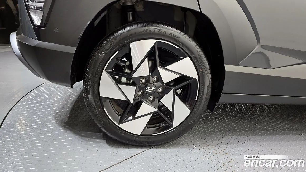 Hyundai Kona — фото 9