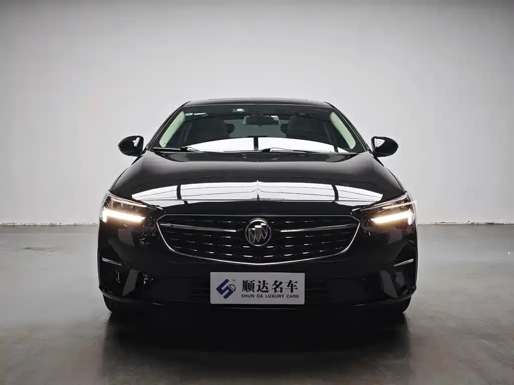 Buick Regal — фото 1