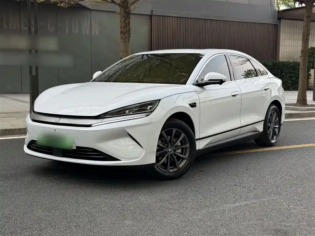 BYD Qin L — фото 1