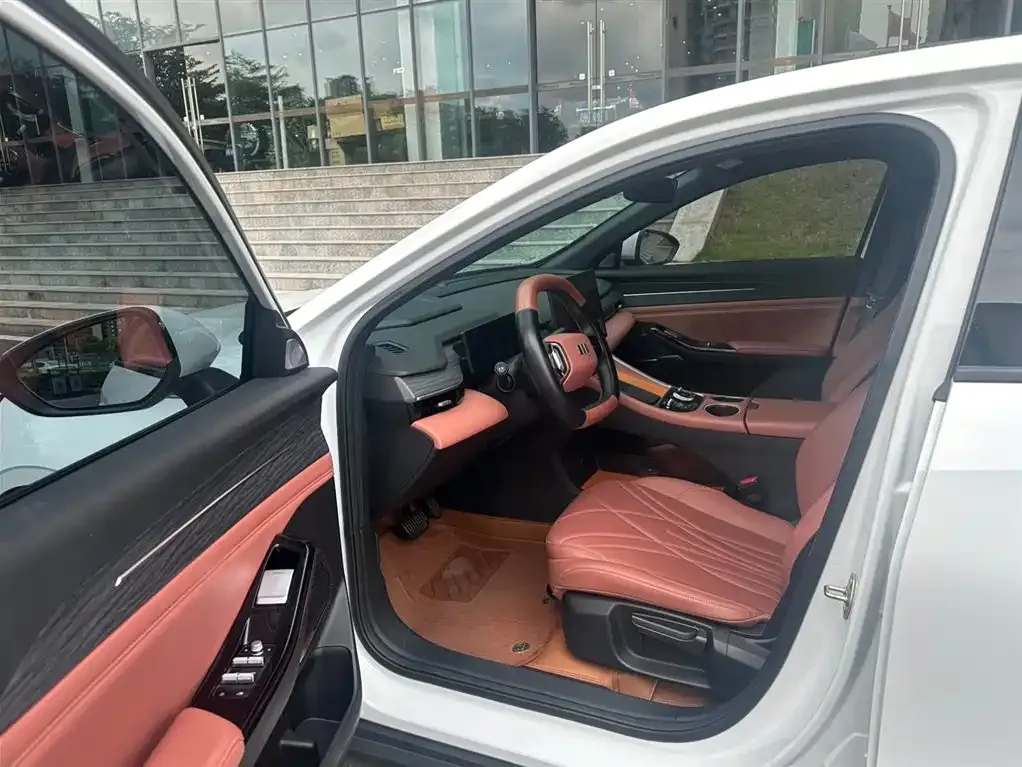 Geely Galaxy L6 — фото 3