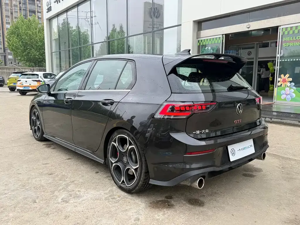 Volkswagen Golf GTI — фото 5
