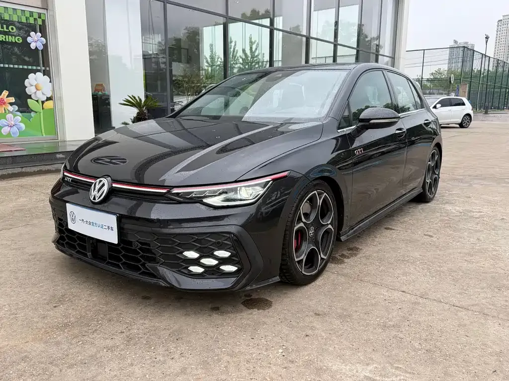Volkswagen Golf GTI — фото 7