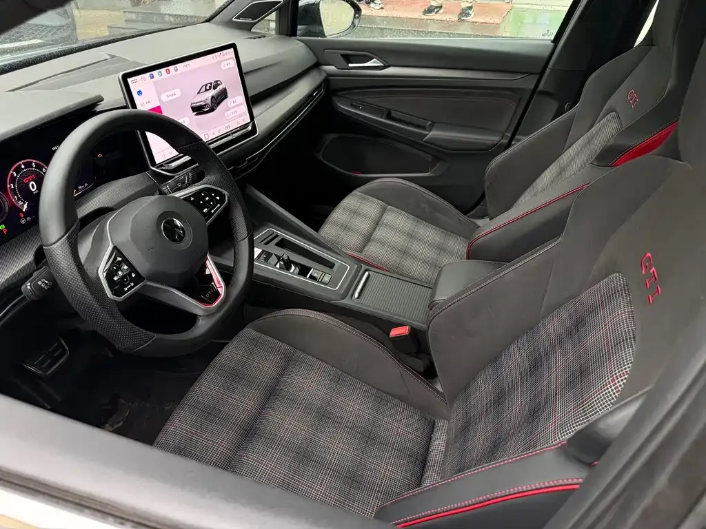 Volkswagen Golf GTI — фото 6