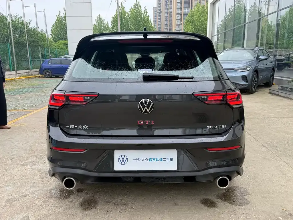 Volkswagen Golf GTI — фото 9