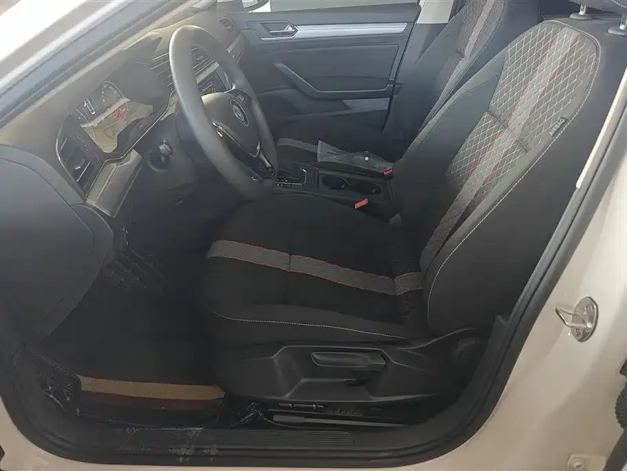 Volkswagen Lamando 2021 из CN, фото 8