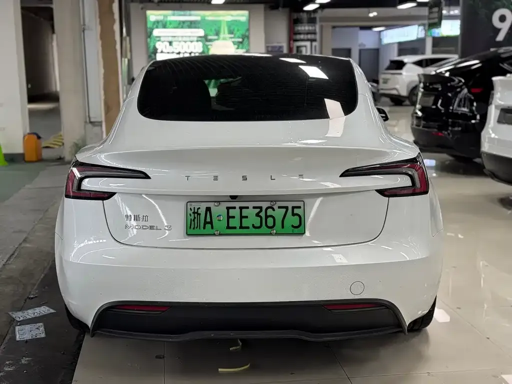 Tesla Model 3 — фото 2