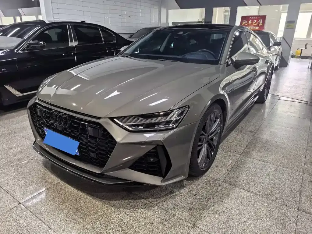 Audi A7 — фото 1