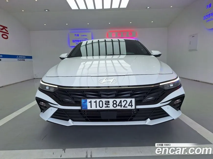 Hyundai AVANTE — фото 1