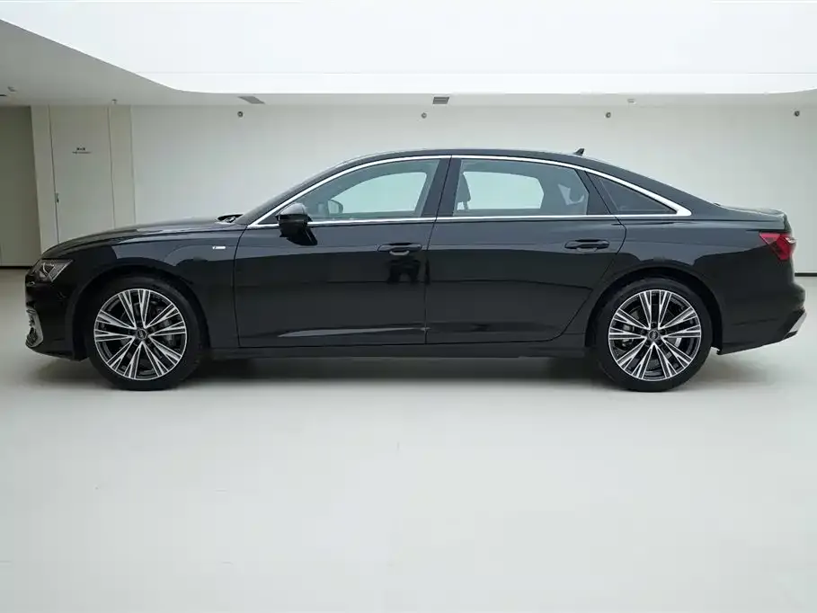 Audi A6L — фото 2