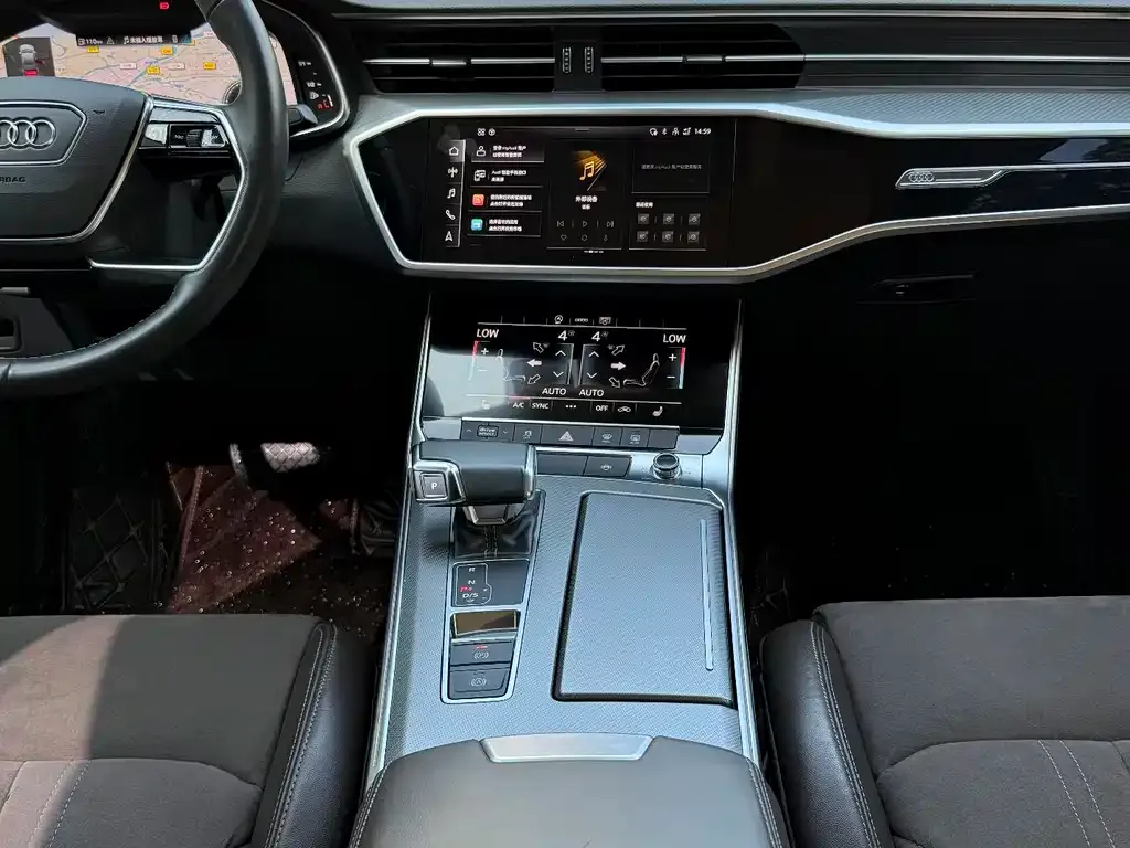 Audi A7L — фото 10