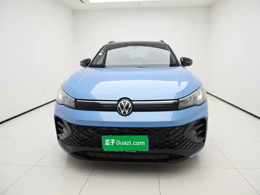 Volkswagen Tiguan L — фото 3
