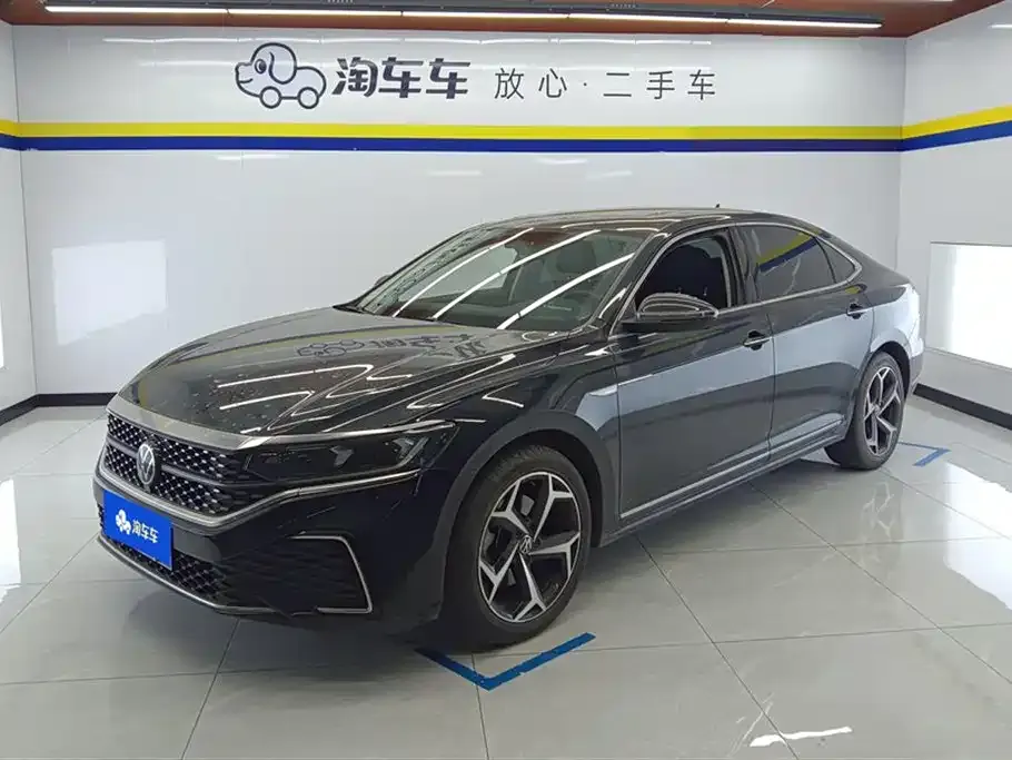 Volkswagen Passat — фото 1