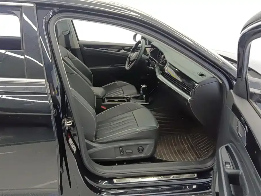Volkswagen Passat — фото 8