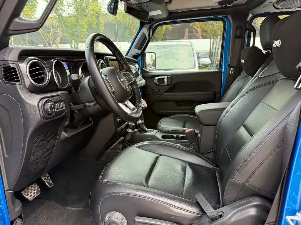 Jeep Wrangler — фото 3