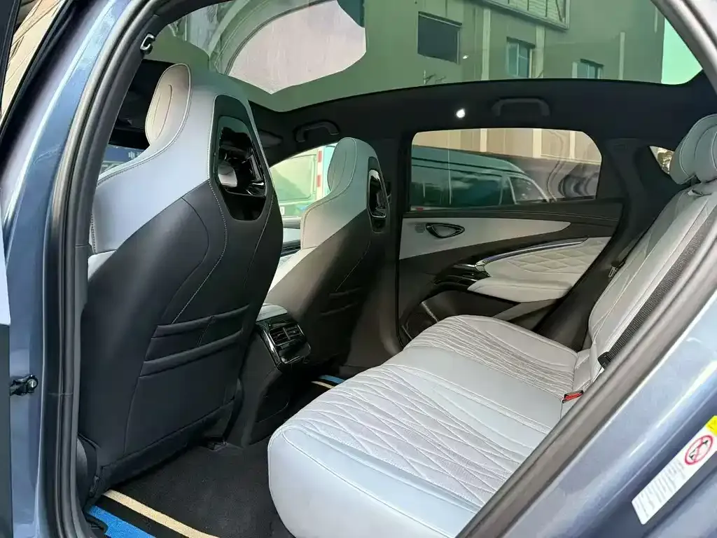 BYD Seal — фото 3