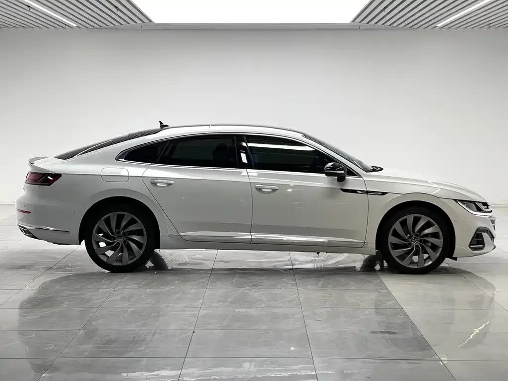 Volkswagen CC — фото 10