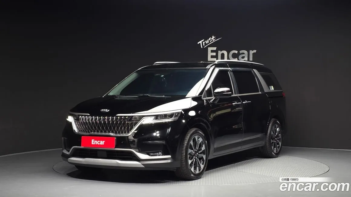 Kia Carnival — фото 1