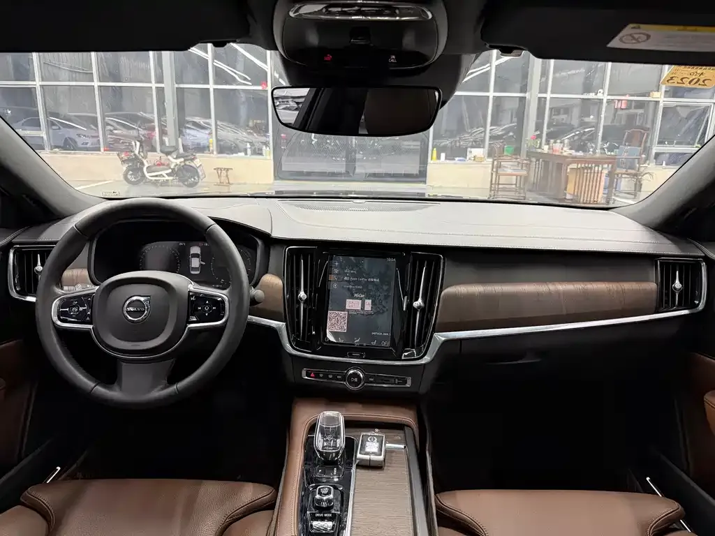 Volvo S90 — фото 9