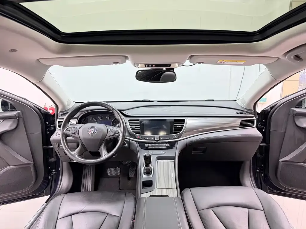 Buick LaCrosse 2023 из CN, фото 2