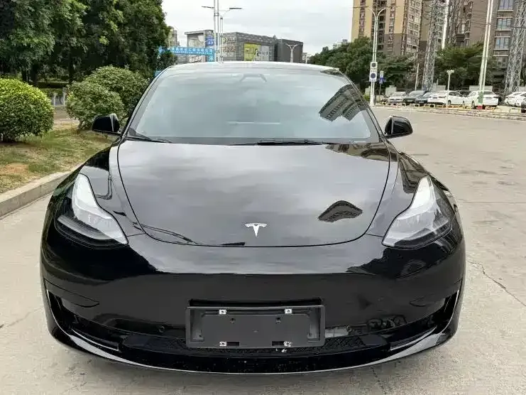 Tesla Model 3 — фото 7