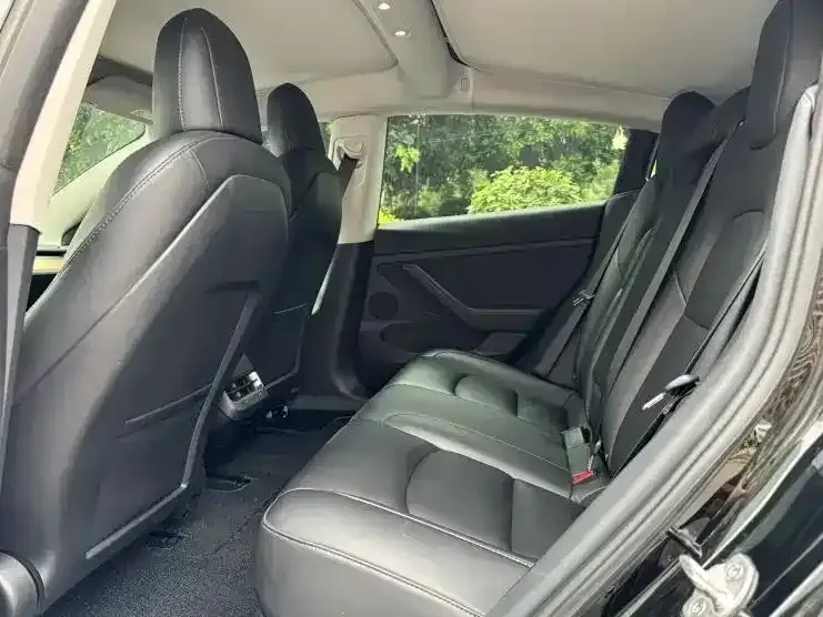 Tesla Model 3 — фото 4