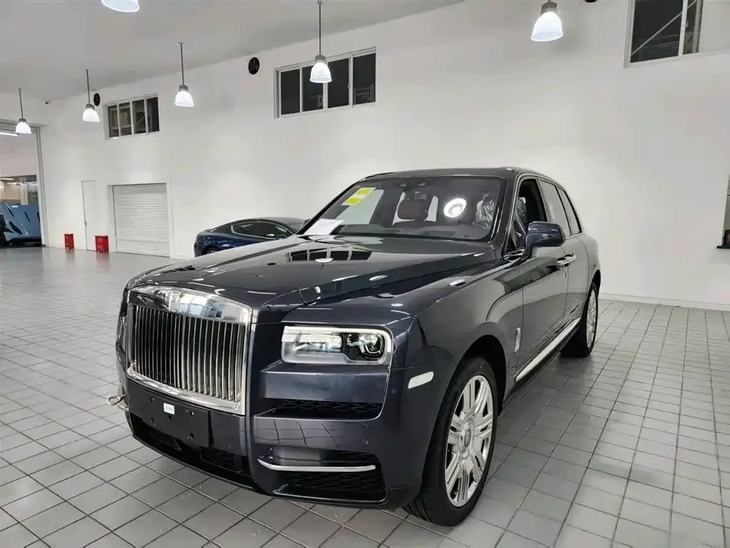 Rolls-Royce Cullinan — фото 1
