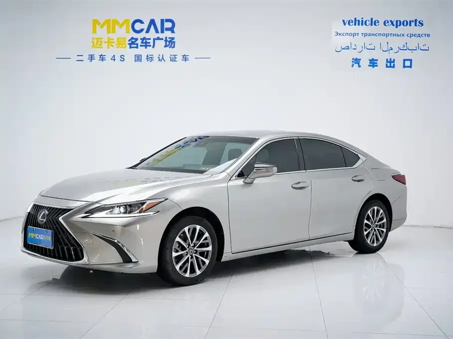 Lexus ES — фото 1