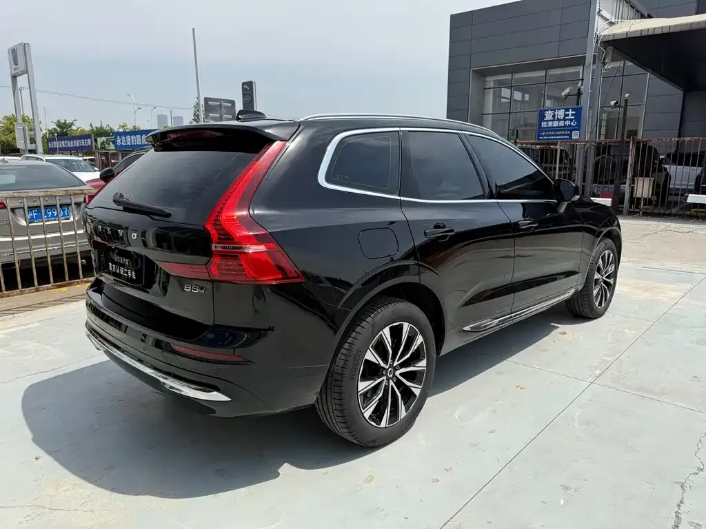 Volvo XC60 — фото 3