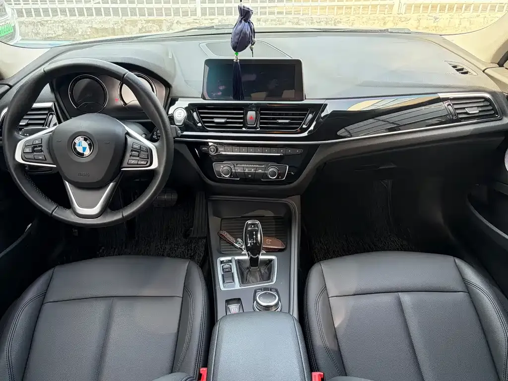BMW 1 Series 2021 из CN, фото 7