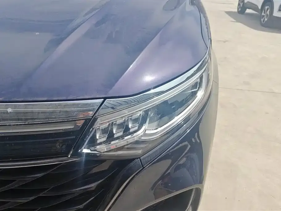 Roewe iMAX8 — фото 6