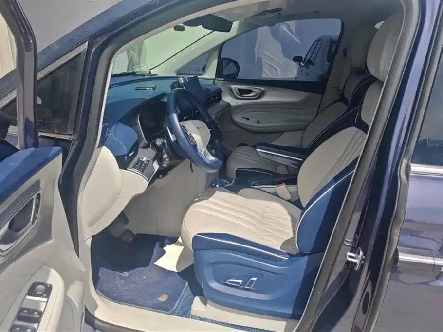 Roewe iMAX8 — фото 4