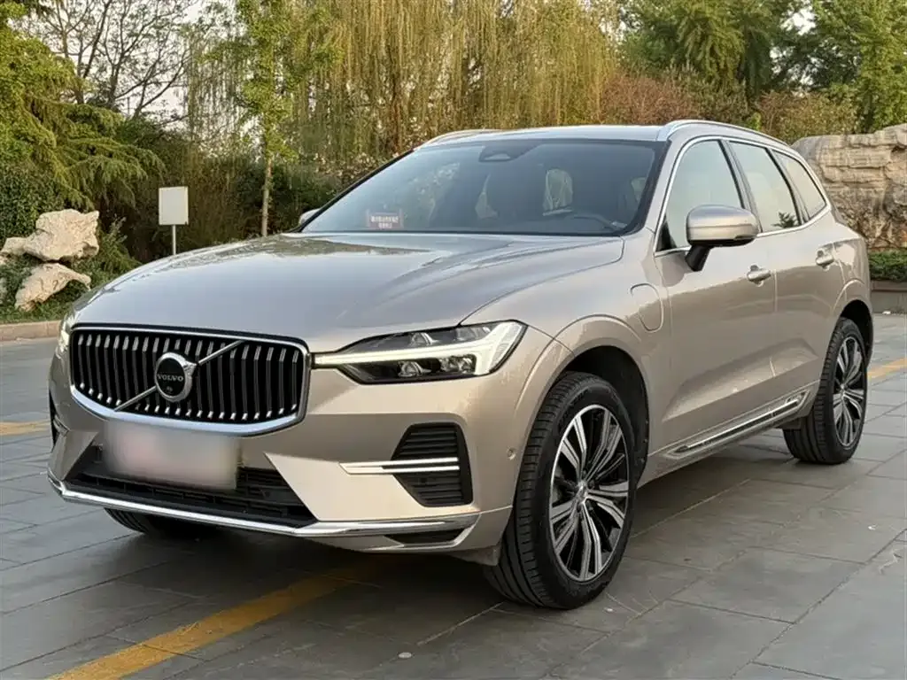 Volvo XC60 PHEV — фото 6