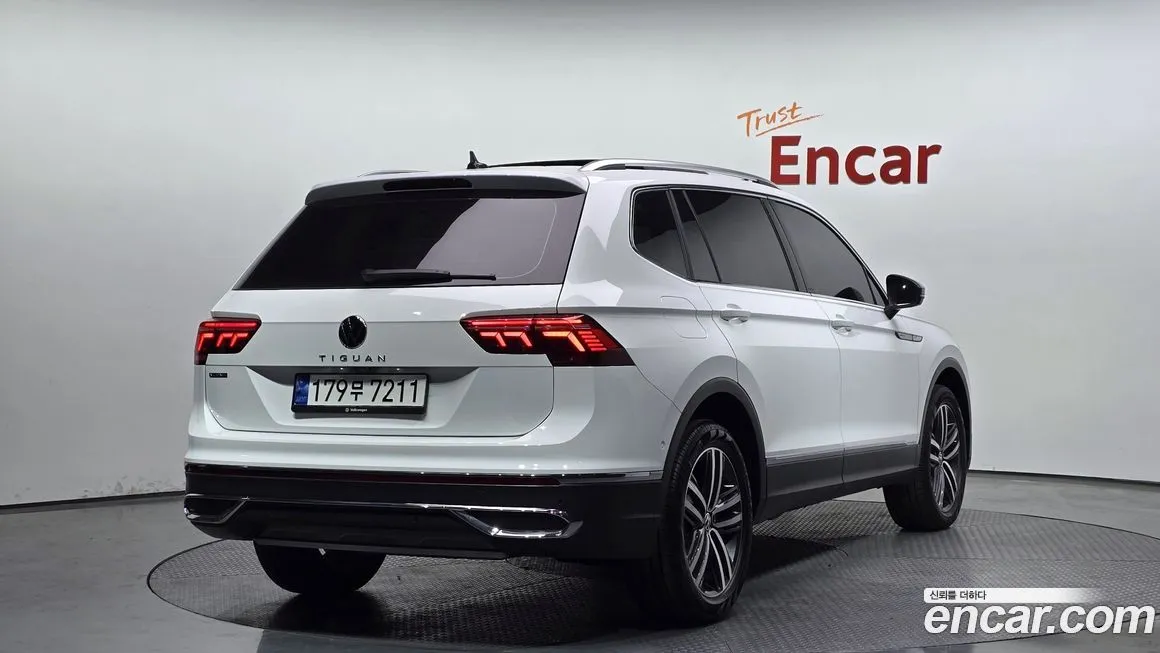 Volkswagen Tiguan — фото 3