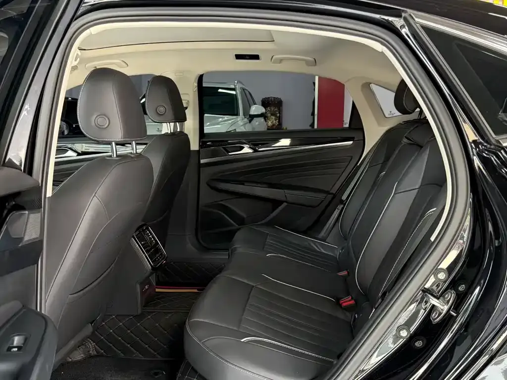 Volkswagen Passat — фото 2