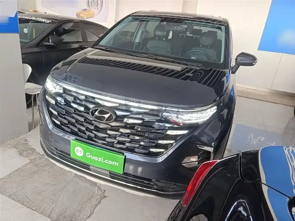 Hyundai Custo