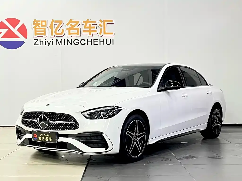 Mercedes-Benz C-Class — фото 1