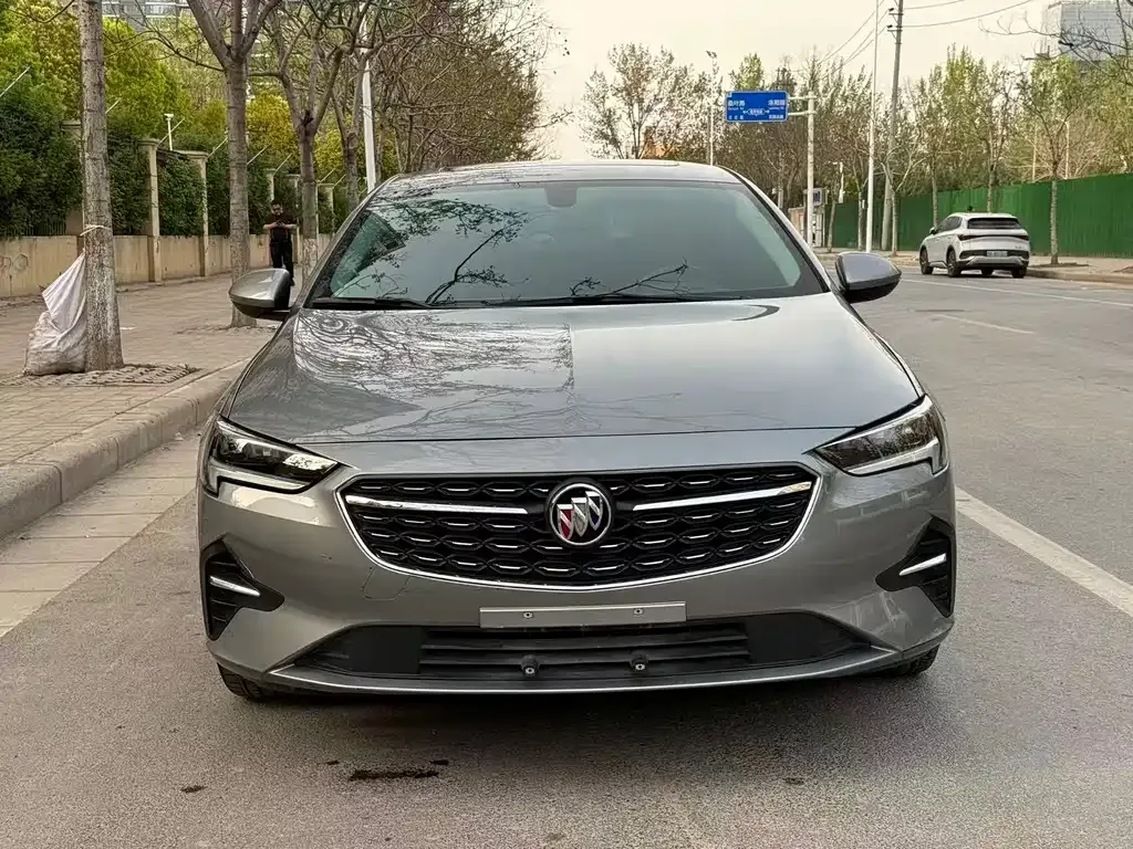 Buick Regal — фото 1
