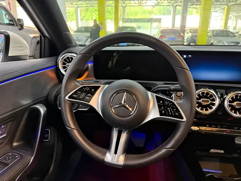Mercedes-Benz A-Class — фото 10