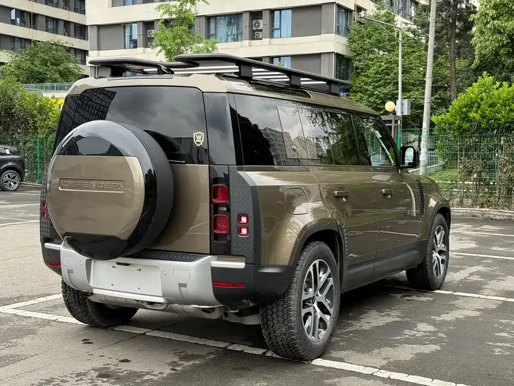 Land Rover Defender — фото 9