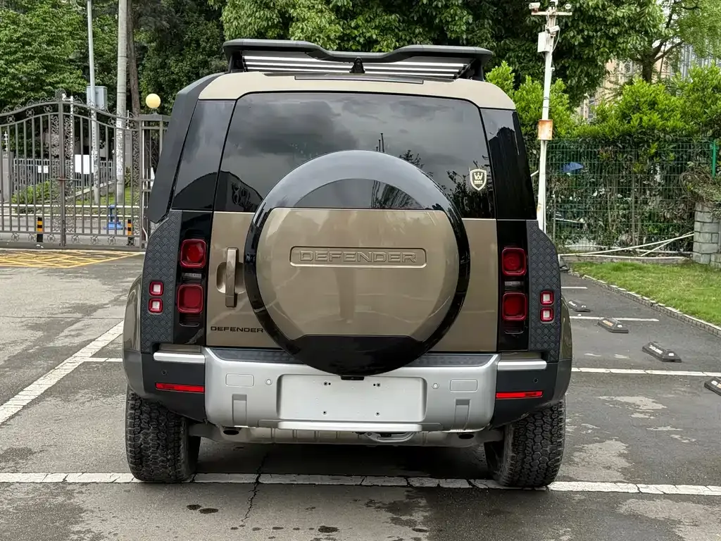 Land Rover Defender — фото 4