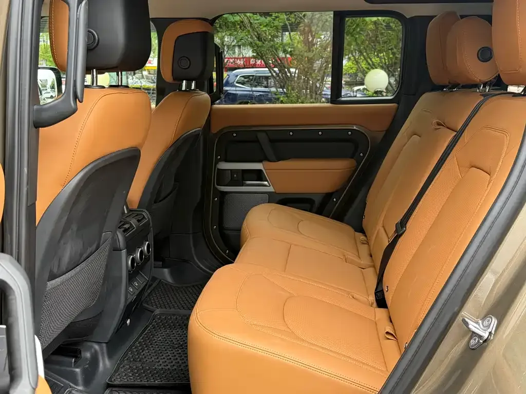 Land Rover Defender — фото 8
