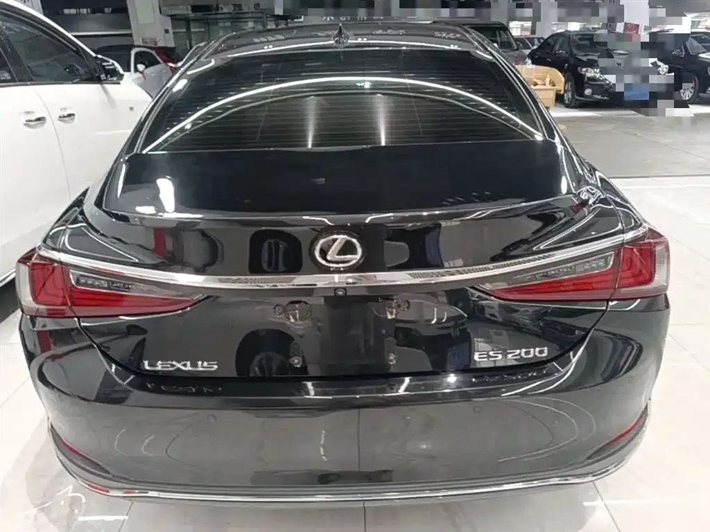Lexus ES — фото 9
