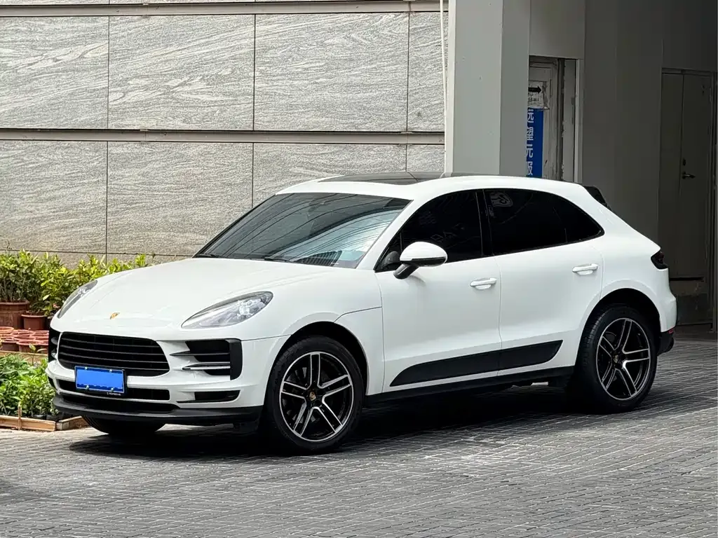 Porsche Macan — фото 1