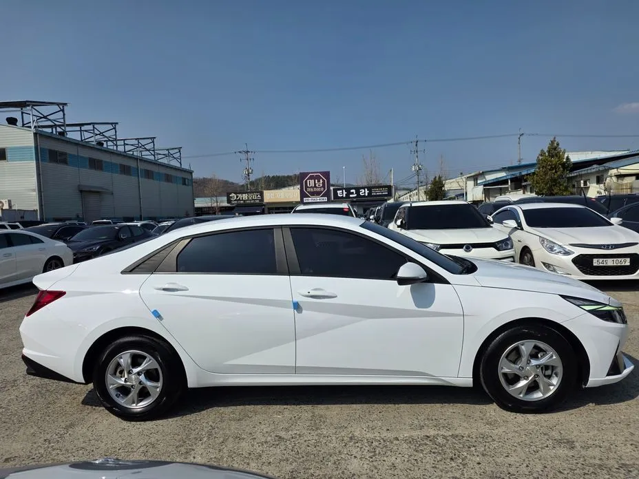 Hyundai AVANTE — фото 2