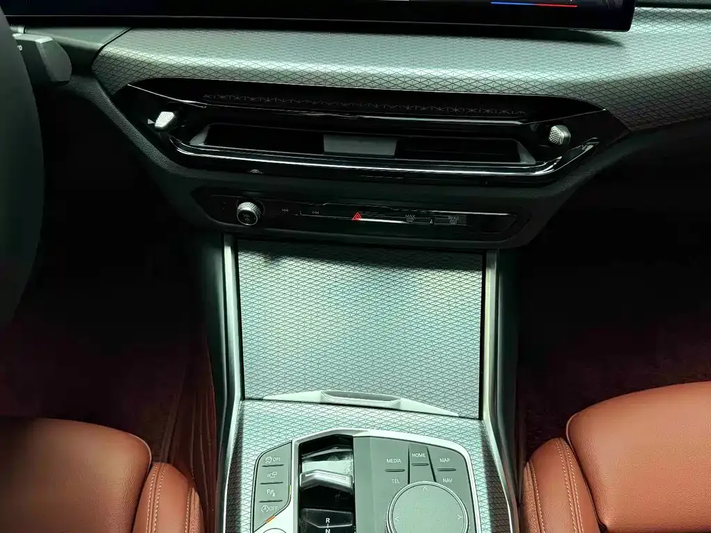 BMW 3 Series 2026 из CN, фото 6