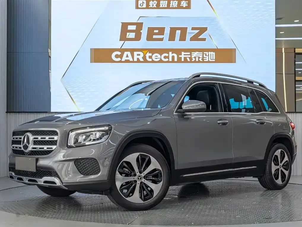 Mercedes-Benz GLB — фото 1