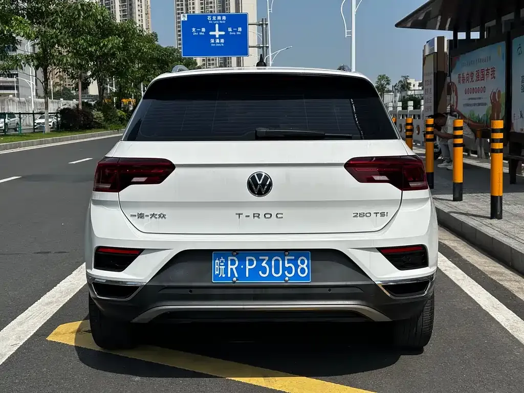 Volkswagen T-Roc — фото 5