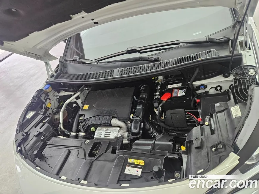 Peugeot 5008 2022 из KR, фото 6